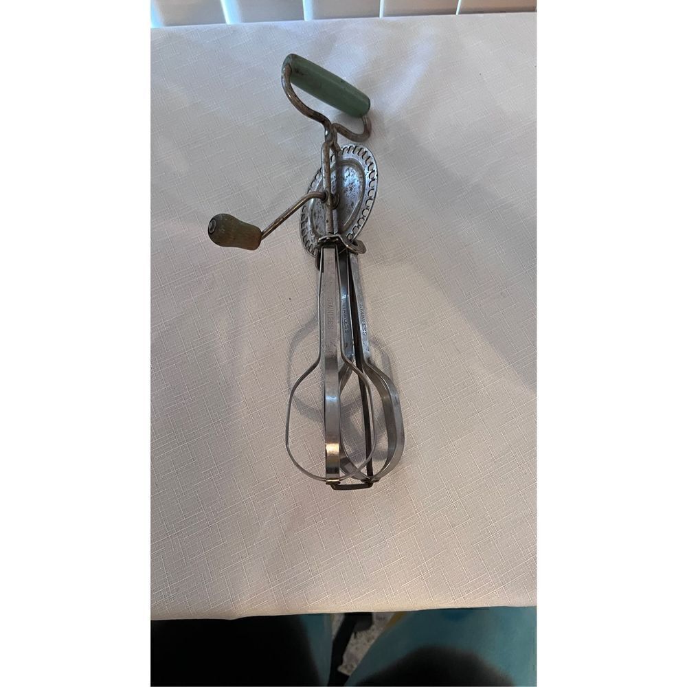 Stainless Steel eldund Co. Manual Mixer Green Handles French 40's Vintage